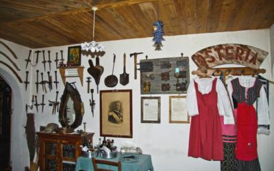 Particolari dell'interno dell'griturusmo Naunal di Sutrio 